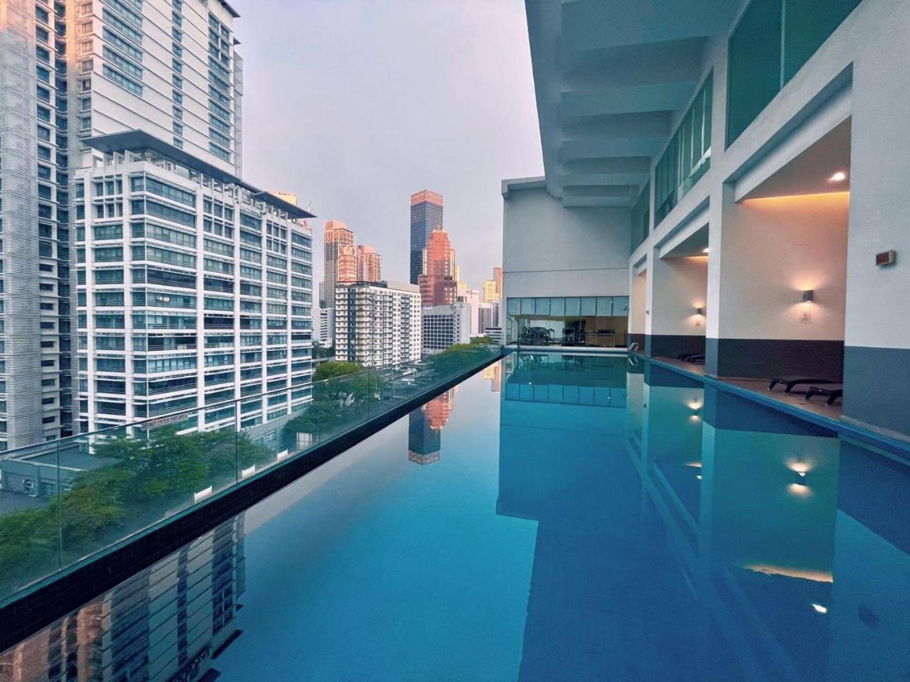 Lux Suites Kl City Pavilion Bukit Bintang With Infinity Pool Kuala Lumpur Exterior foto
