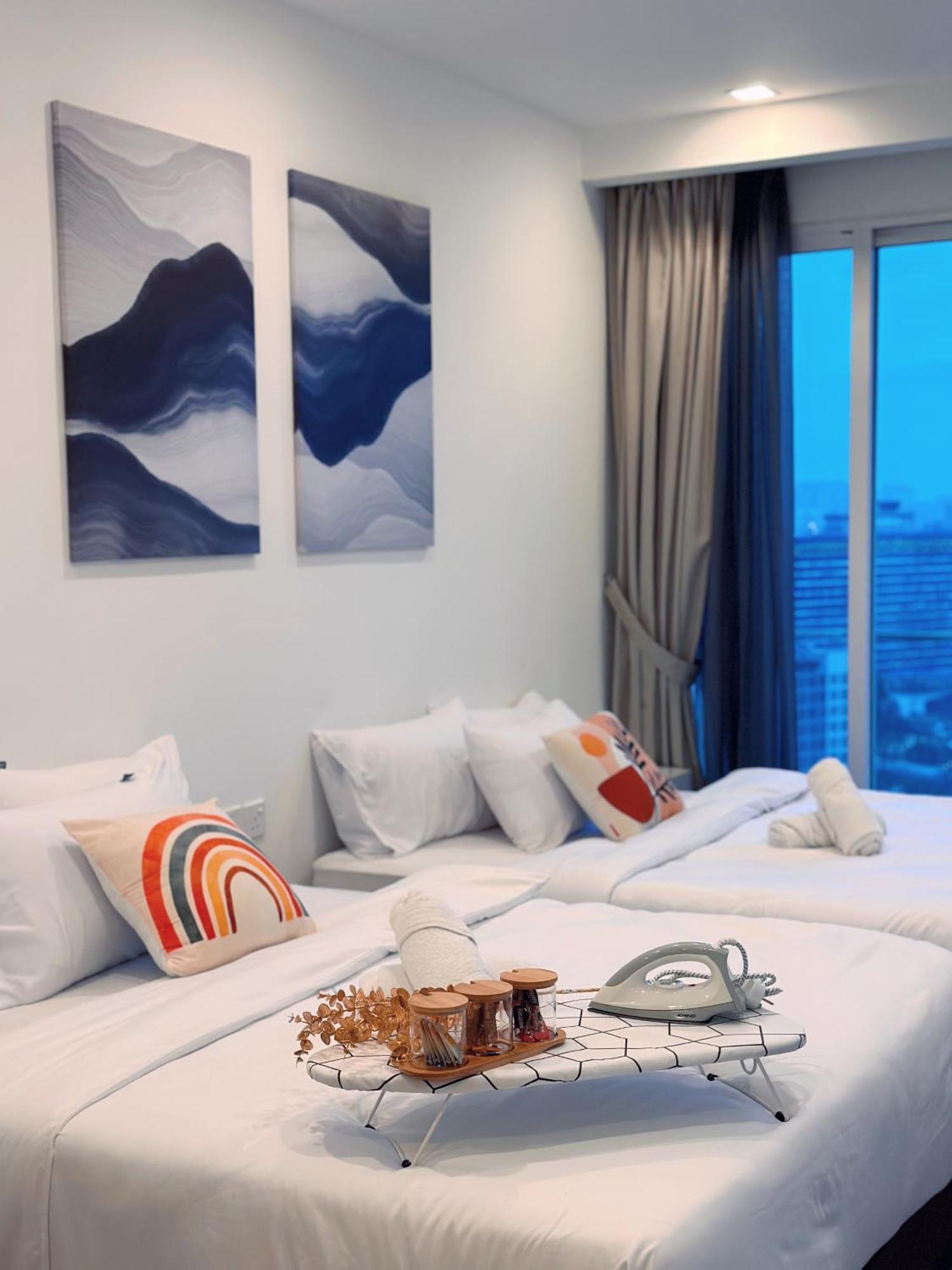 Lux Suites Kl City Pavilion Bukit Bintang With Infinity Pool Kuala Lumpur Exterior foto